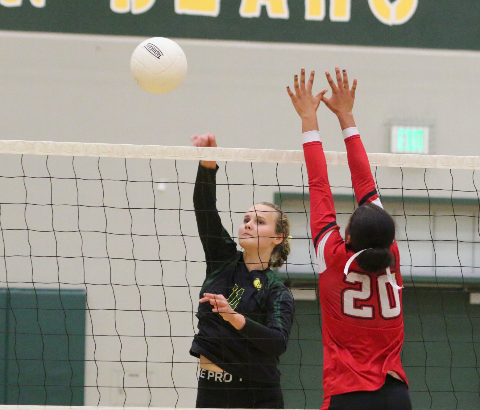 Sierra Pacific cruises past McFarland in opening round of volleyball playoffs